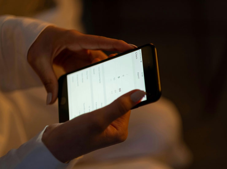 Smartphone, cos'è la luminosità adattiva - Agemobile.com