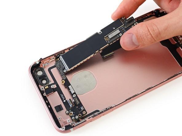 iPhone 7 Plus teardown (1)