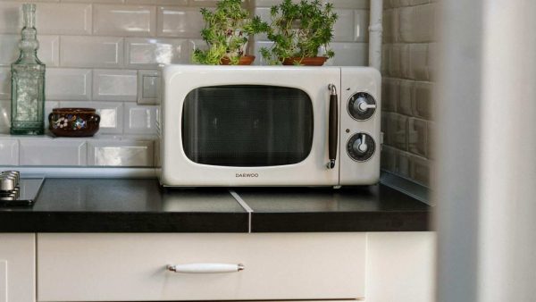 Qual è il posto giusto dove mettere il microonde - agemobile.com - 20250326