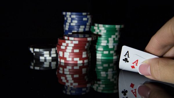 Vincere a poker online usando l'intelligenza artificiale - agemobile.com - 20250327