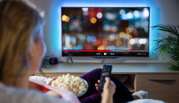 Addio alla tv adesso cambia tutto - Agemobile.com (Fonte foto Canva)