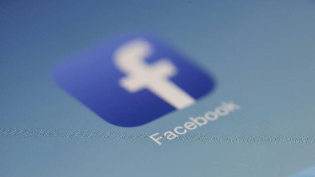 Facebook, il rischio è di pagare a causa di un mi piace - agemobile.com (Foto pexels)