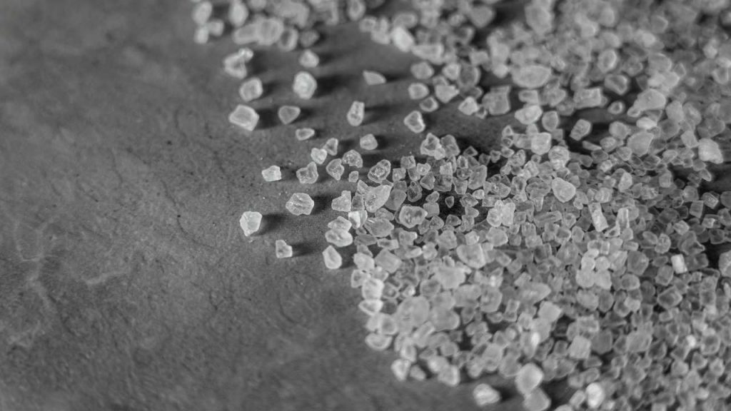 Il sale come fonte energetica per il frigorifero, così non si usa l'elettricità - agemobile.com (Foto Pexels)