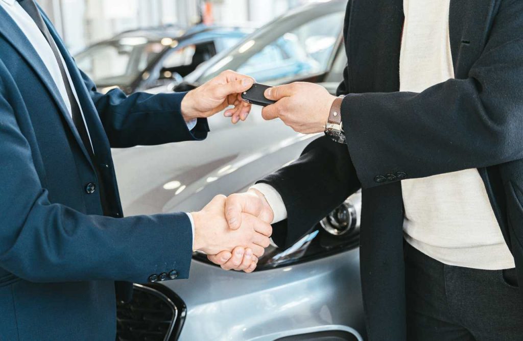 Bonus auto (foto di Antoni Shkraba Studio da pexels) - agemobile.com