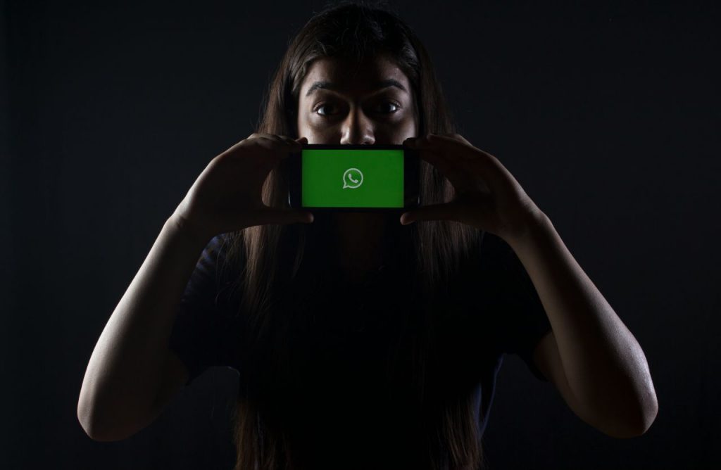 WhatsApp (Foto di Rachit Tank su Unsplash) - agemobile.com